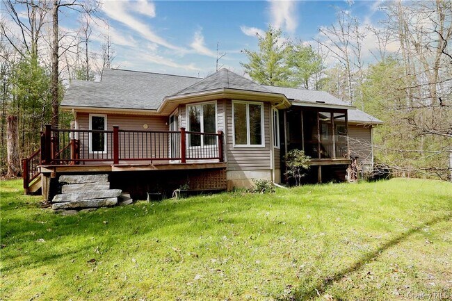 Building Photo - 63 Lawrence Hill Rd