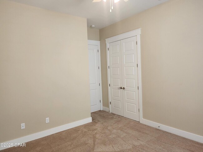 Building Photo - 3816 Mariner Dr