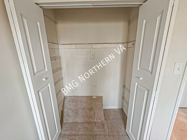 Building Photo - 9963 Capperton Dr