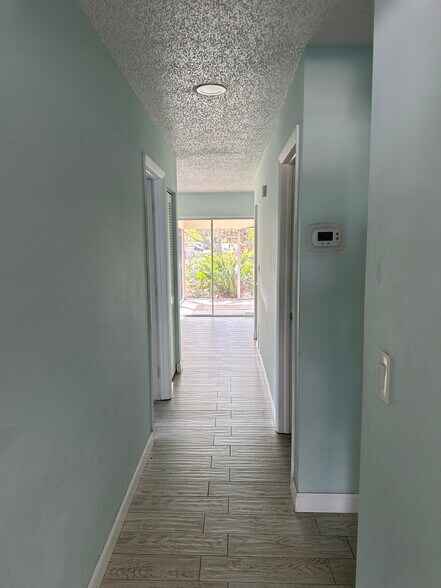 Building Photo - 7403 17th Ave W