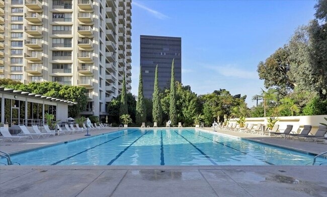 Building Photo - 2170 Century Park E