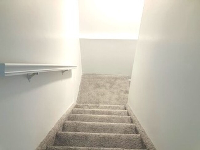 Building Photo - ***Spacious DREAM HOME w/Fresh Paint New A...