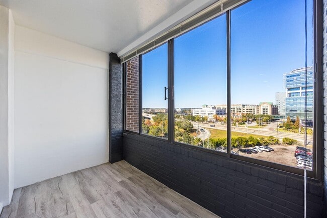 Building Photo - 14 Lockwood Dr