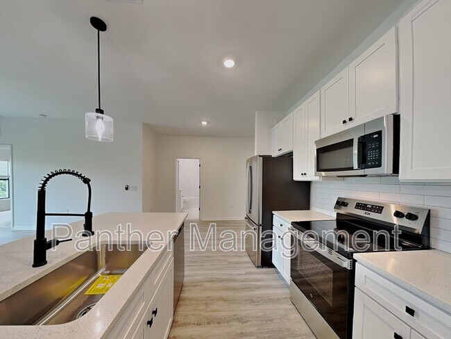 Building Photo - 5305 28th St SW