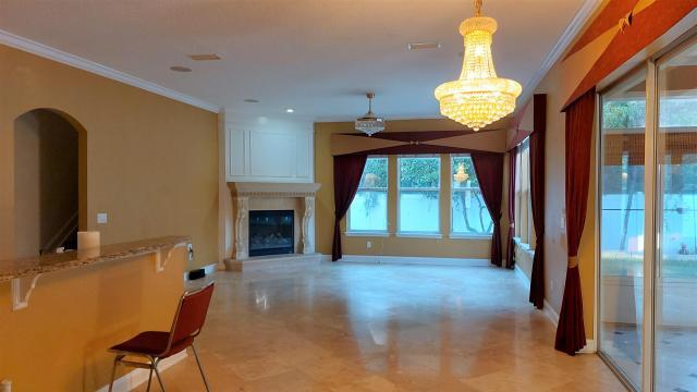 Building Photo - 5 bedroom in Jacksonville FL 32256