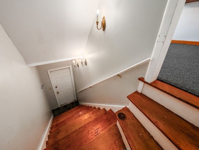 Building Photo - 193 E 2nd Ave