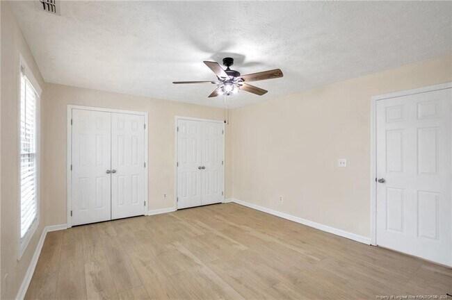 Building Photo - 1931 Daphne Cir