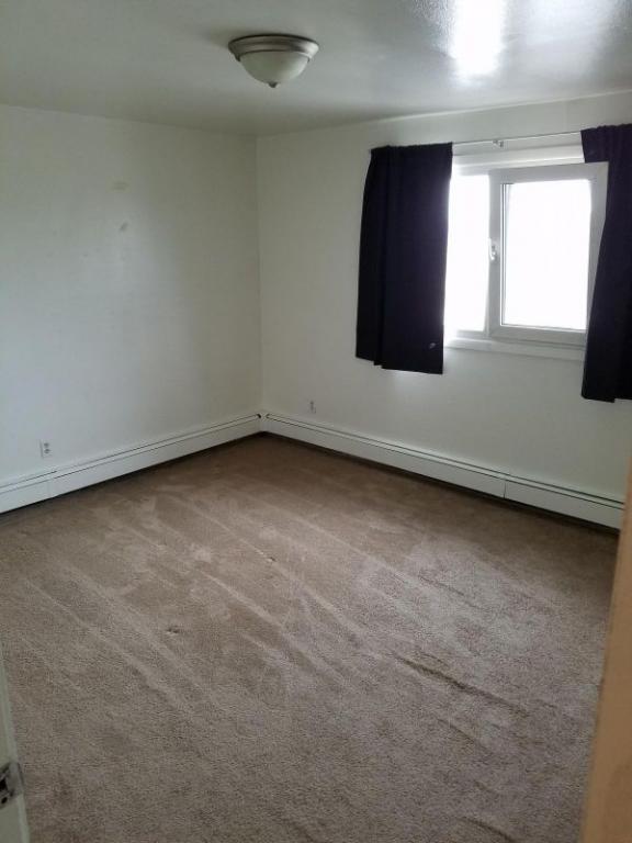 Building Photo - 2213 Lathrop St