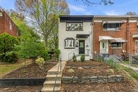 Building Photo - 3300 Manorwood Dr