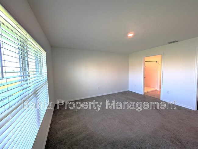 Building Photo - 16887 Delia St