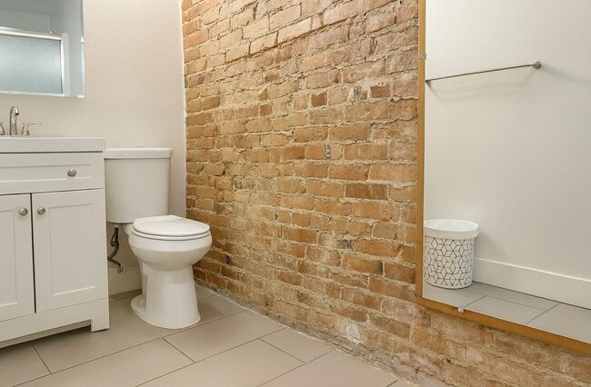 Building Photo - 101 Court St