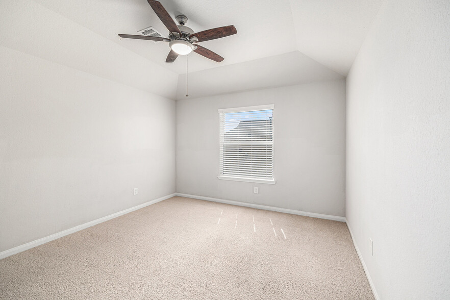 Building Photo - 7431 Merrylands Dr