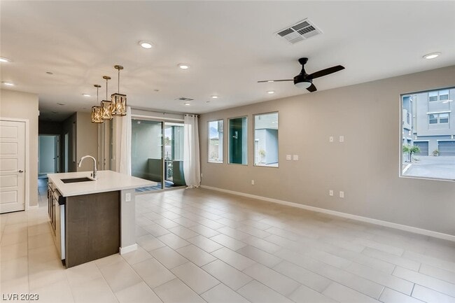 Building Photo - 11297 Hidden Peak Ave