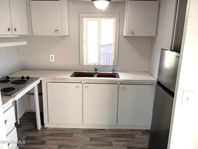 Building Photo - 21030 N 24th Ave