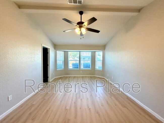 Building Photo - 1804 S Gardenia Ave