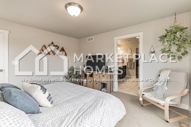 Building Photo - 8122 River Run Dr