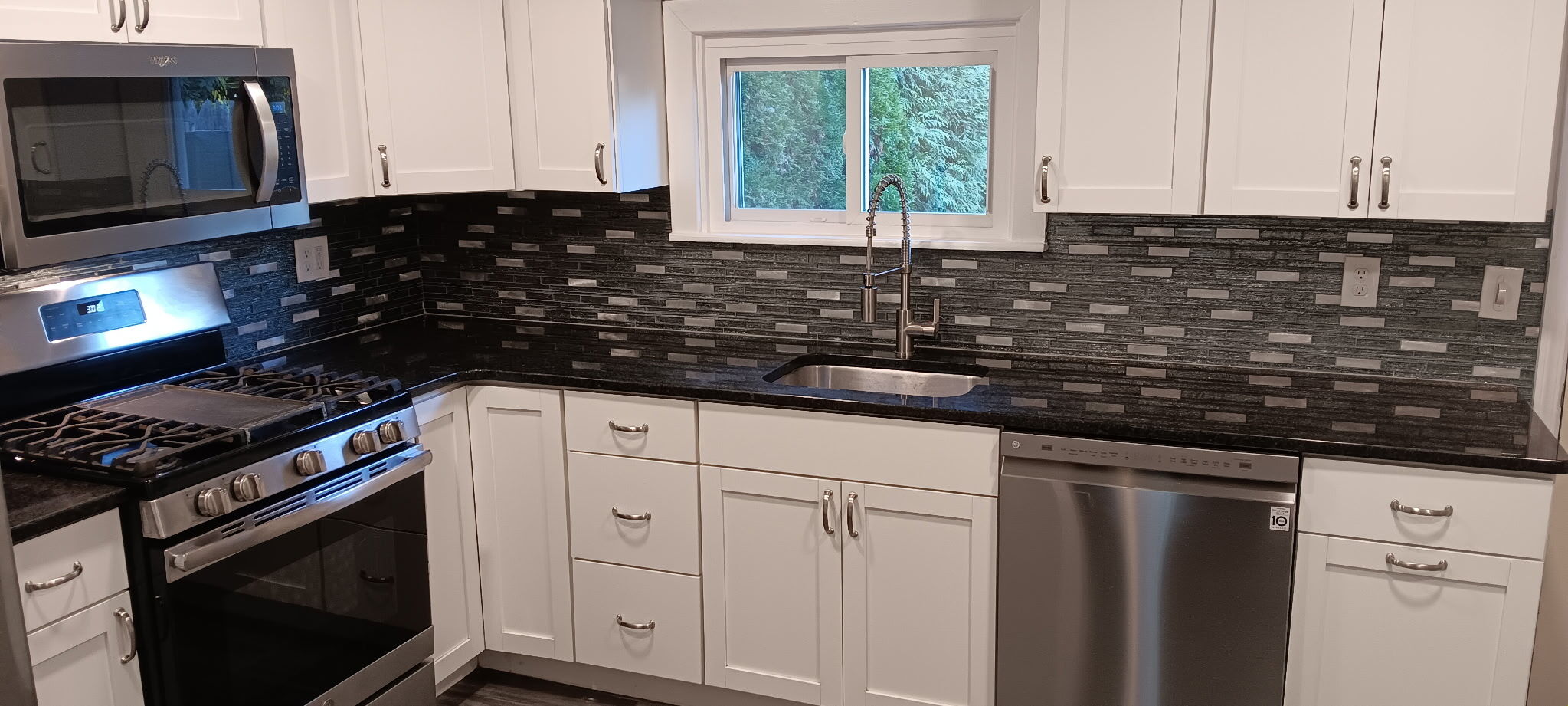 Building Photo - 434 Bridge St