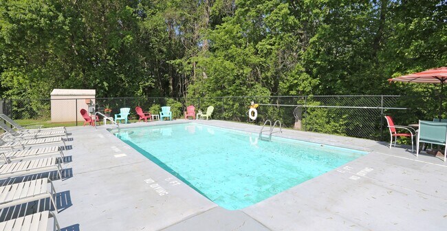 Building Photo - 121 Western Villa Dr