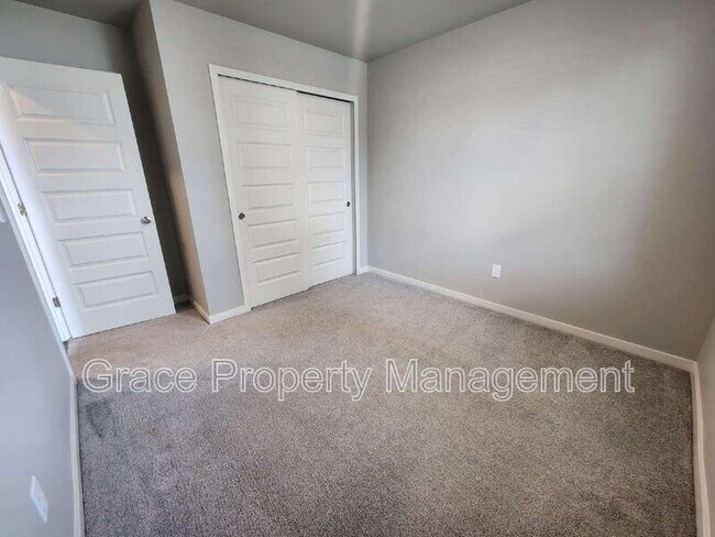 Building Photo - 677 S Hoover Ave