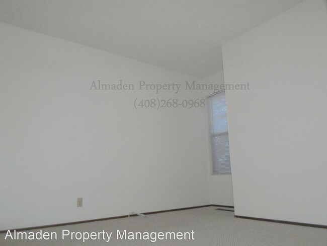 Building Photo - 4 br, 2 bath House - 5358 Pecan Blossom Drive