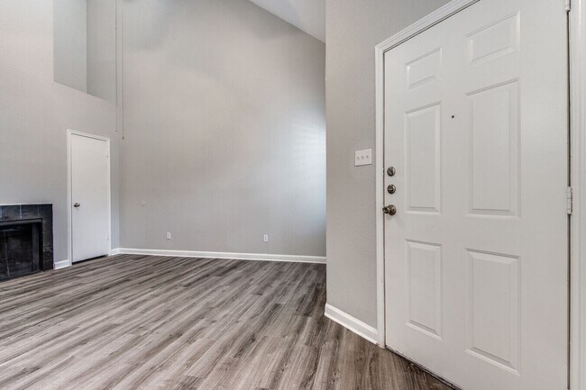 Building Photo - Peaceful Living in Champions — 2 Bed Deal ...