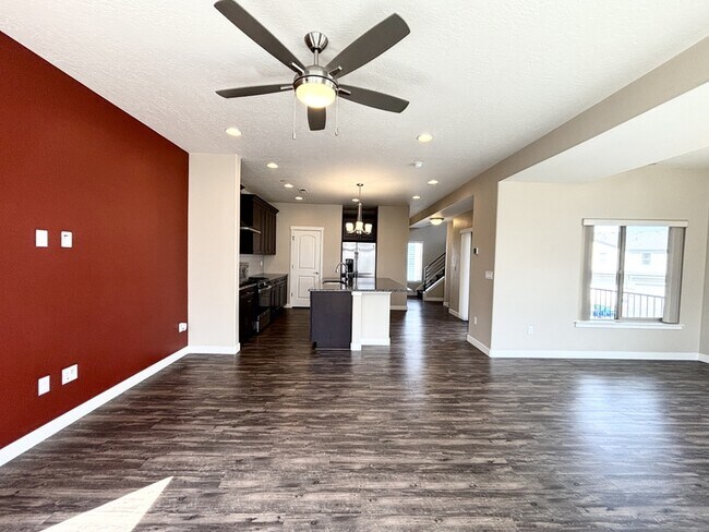 Building Photo - 65 N Rio Grand Ave