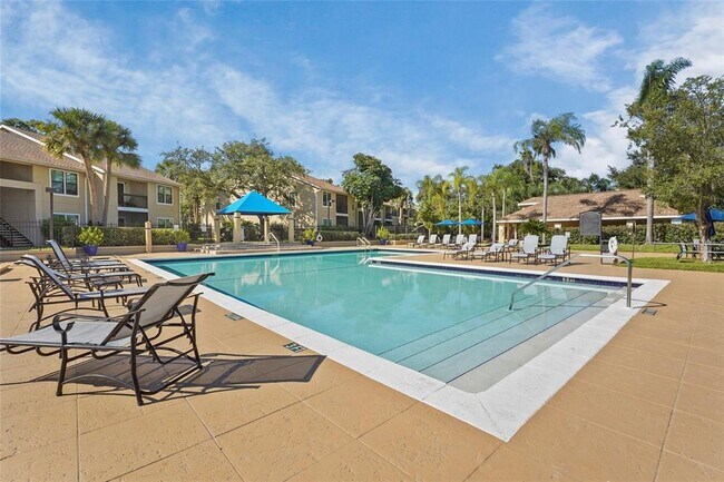 Building Photo - 4045 Crockers Lake Blvd