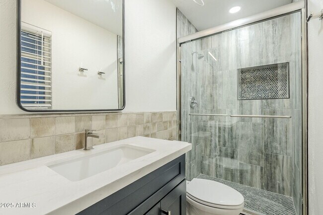 Building Photo - 125 E Papago Dr
