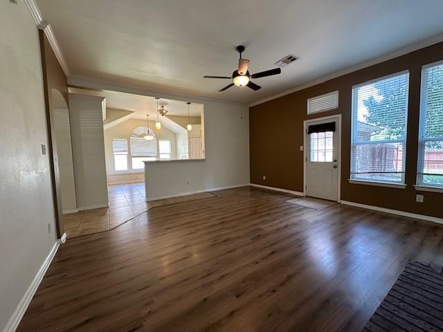 Building Photo - 1826 Lake Travis Dr