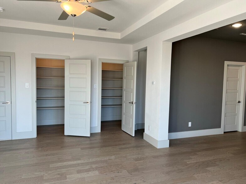 Building Photo - 7706 Element Ave