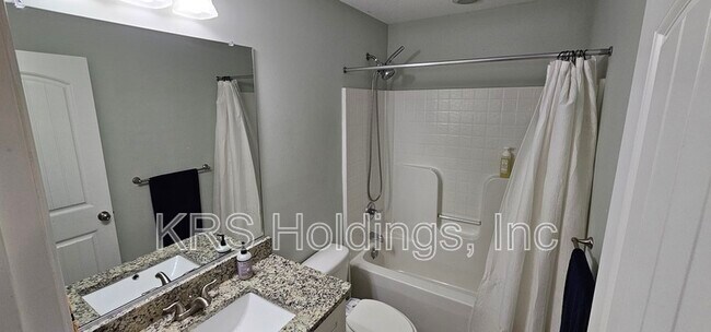 Building Photo - 918 Hillside Ave