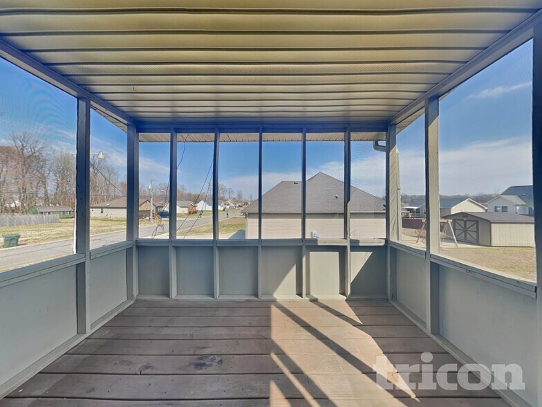 Building Photo - 505 Arabian Ln