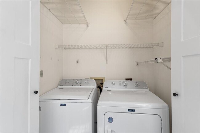 Building Photo - 12080 Greenmont Walk