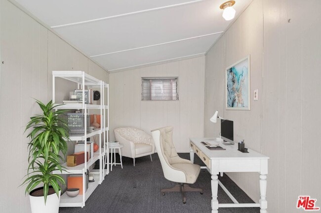 Building Photo - 458 S Citrus Ave