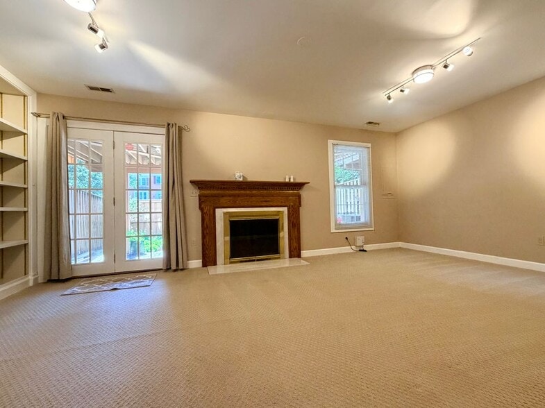 Building Photo - 4722 Minor Cir