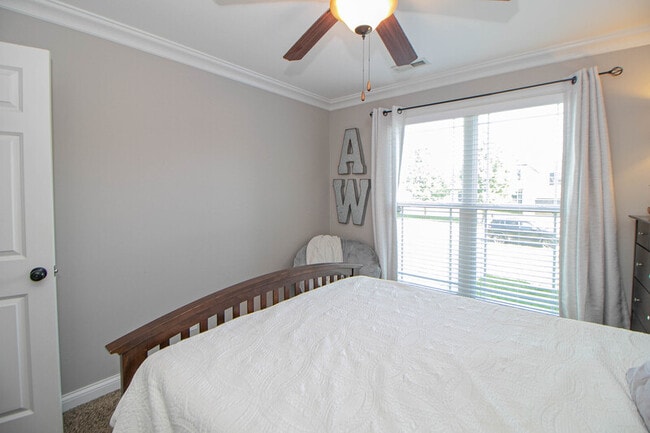 Building Photo - 1088 Jon Dr