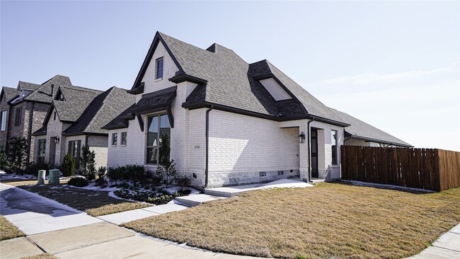 Building Photo - 4104 Hudson St