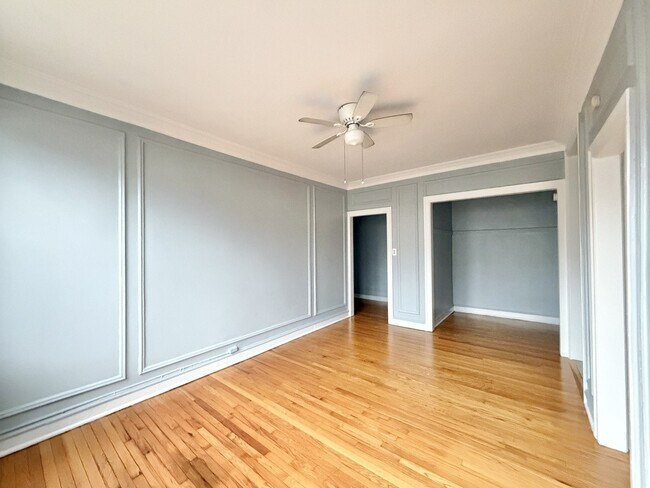 Building Photo - 1369 W Estes Ave