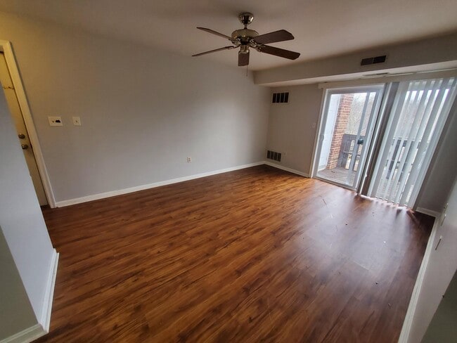 Building Photo - 620 Manatawny St