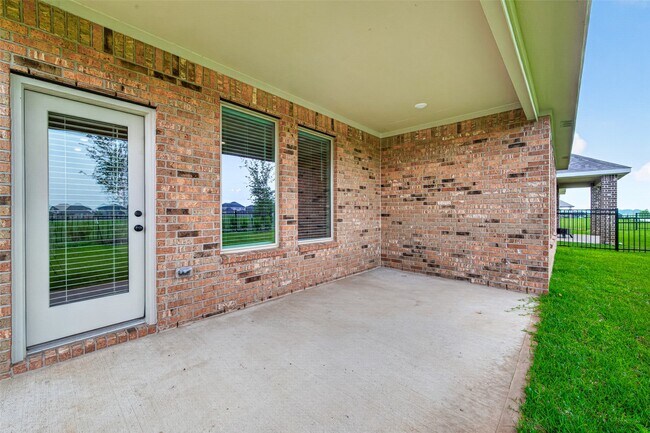 Building Photo - 2216 Inglenook Grv Dr