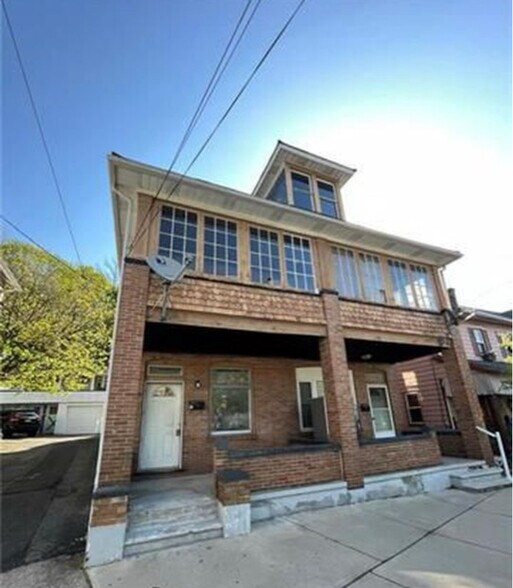 Building Photo - 87 N Main St