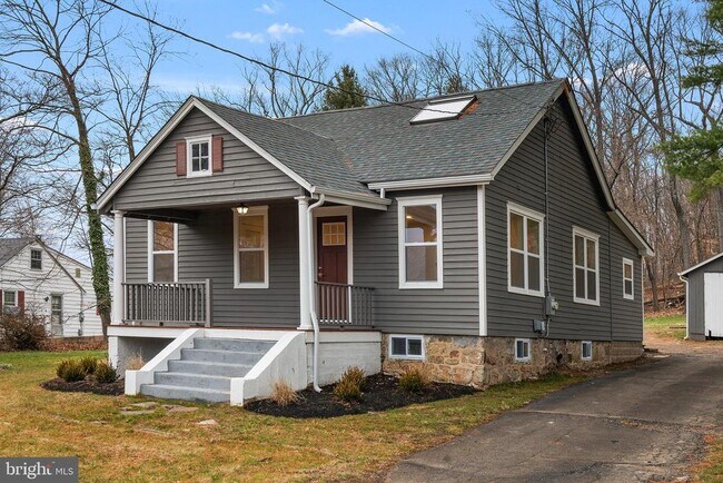 Building Photo - 2081 Durham Rd