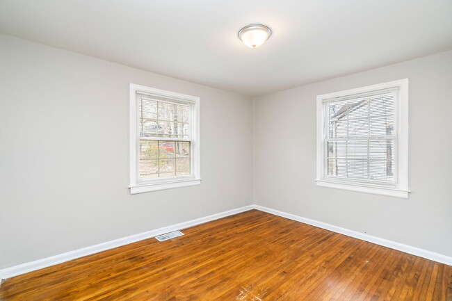 Building Photo - 2518 Larkwood Ln