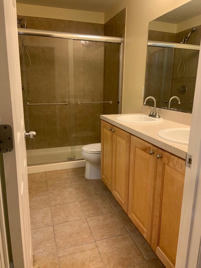 Building Photo - 2359 Sunset Bluff Dr