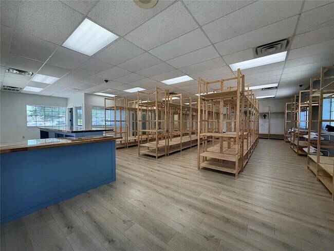 Building Photo - 11704 S Western Ave