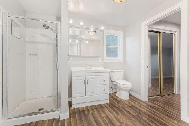 Building Photo - Wonderful 3BD Finn Hill Home in Kirkland with Garage!