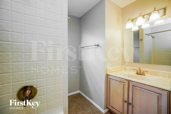 Building Photo - 12111 Peppermill Ln