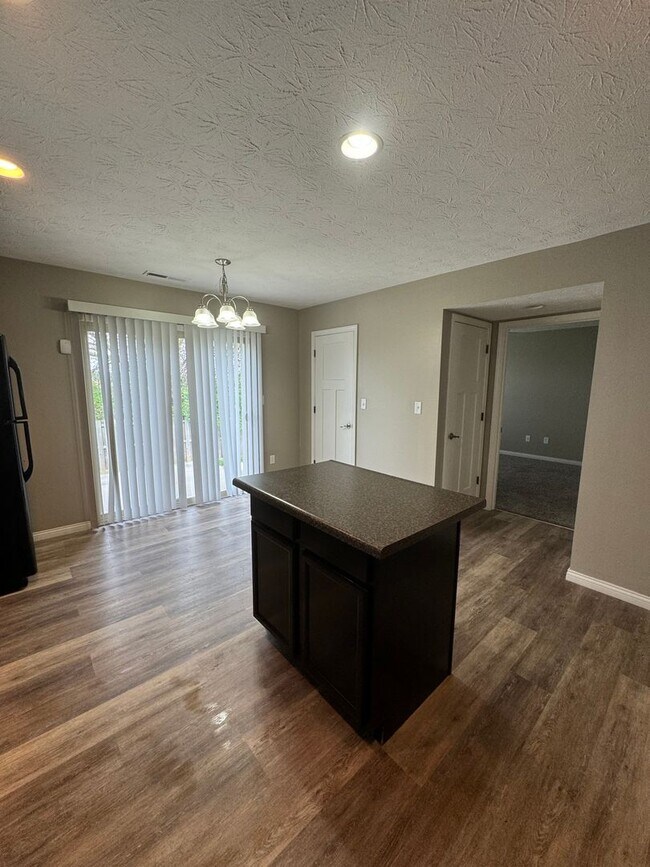 Building Photo - 3976 Abraham Ct