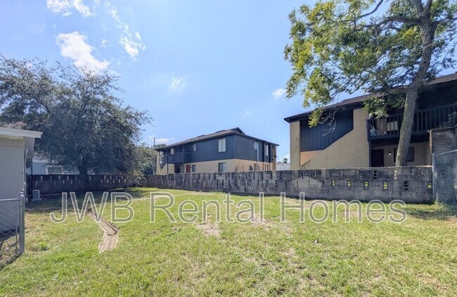Building Photo - 6412 Cooper Ln
