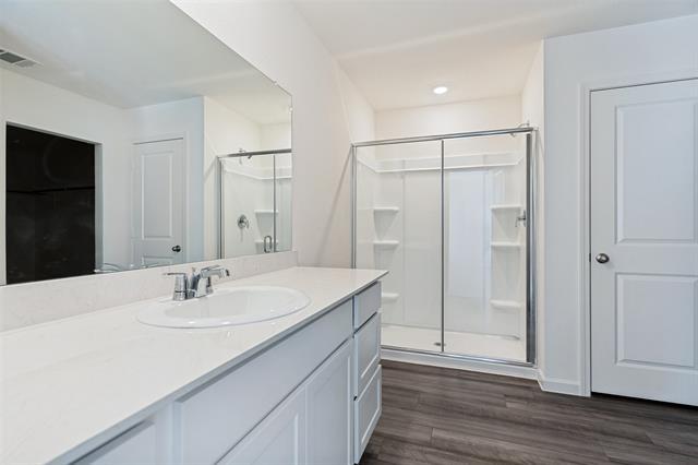 Building Photo - 2200 Mdw Pk Dr